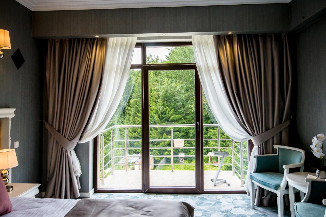 Hotel Carpat Inn Azuga Buitenkant foto